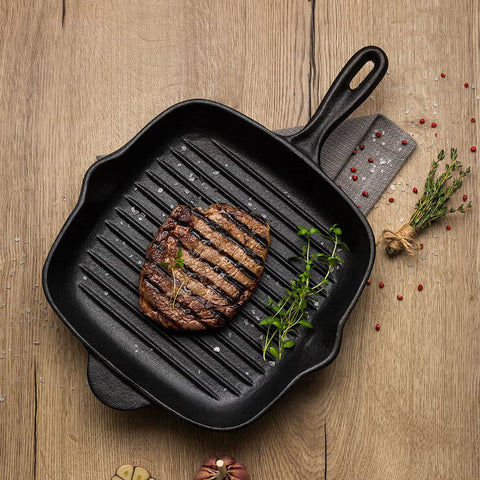 Westinghouse 28 cm Pre-Seasoned Cast Iron Square Grill Pan – Black