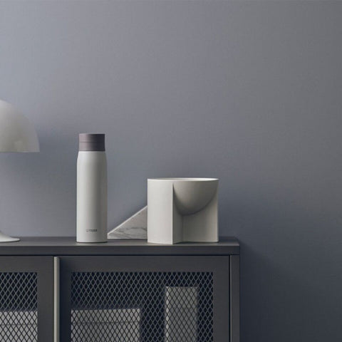 Tiger Vacuum Insulated Bottle, 0.6 L, Oak