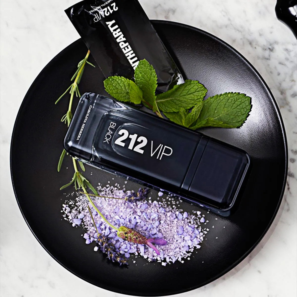 Carolina Herrera 212 Vip Black Own The Party Nyc EDP For Him - 200 ml Carolina Herrera 212 Vip Black Own The Party Nyc EDP For Him - 200 ml