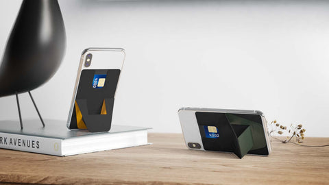 Design Nest FoldStand Phone +cardholder thermochromic material