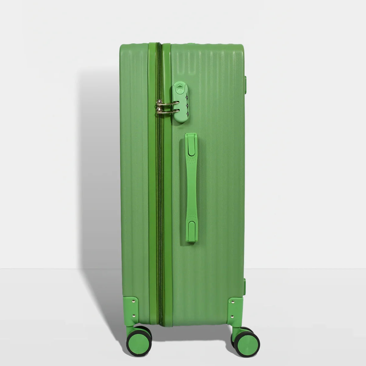 iFLY, Radiant Luggage Set – 2 Piece (20"/24")