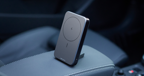 UGREEN 10000mAhPD-20W Magnetic Wireless 15W Power Bank (Space Gray) (LY) PB206