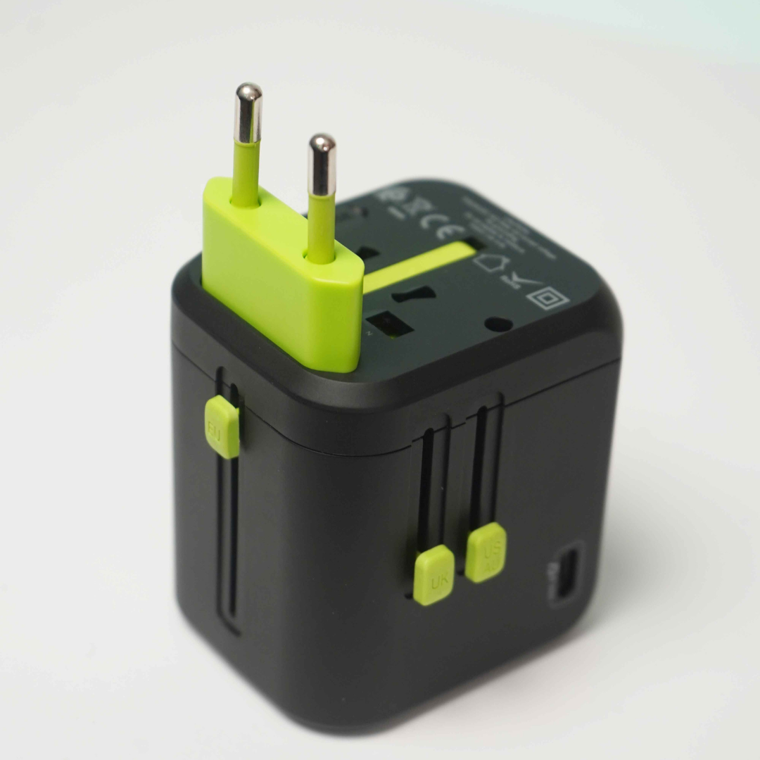Goui Uniq Universal Travel Charger 30W PD - Black