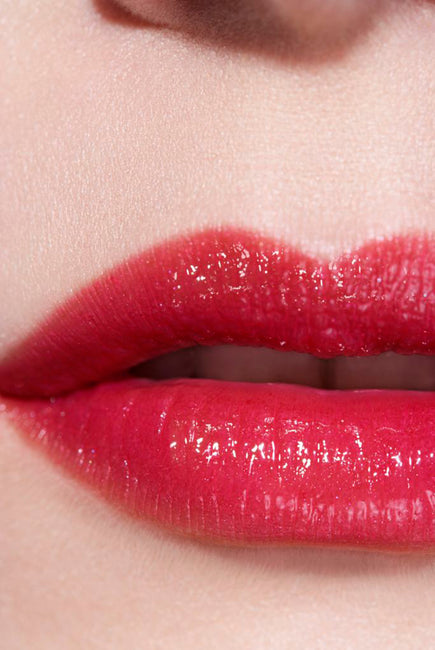 Chanel Rouge Coco Flash Colour, Shine, Intensity In A Flash Lipstick - 92 Amour