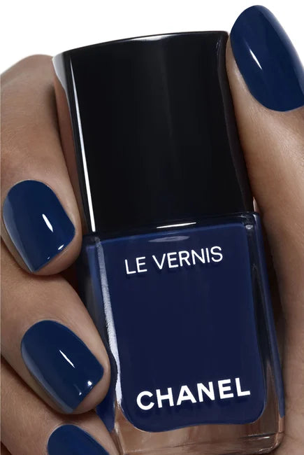 Chanel Le Vernis Nail Colour - Fugueuse