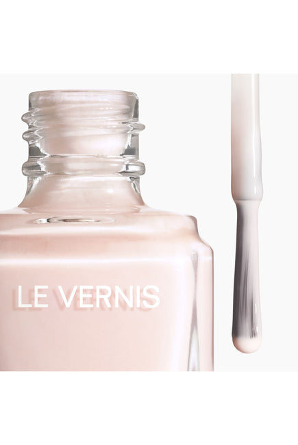 Chanel Le Vernis Nail Colour - Ballerina