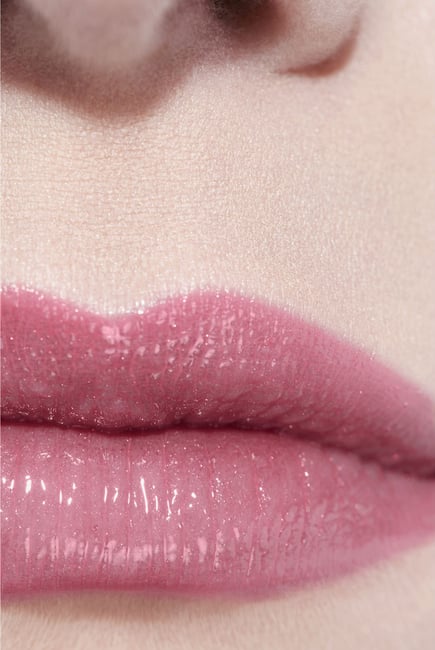 Chanel Rouge Coco Baume Shine Hydrating Beautifying Tinted Lip Balm - RaspberryKiss