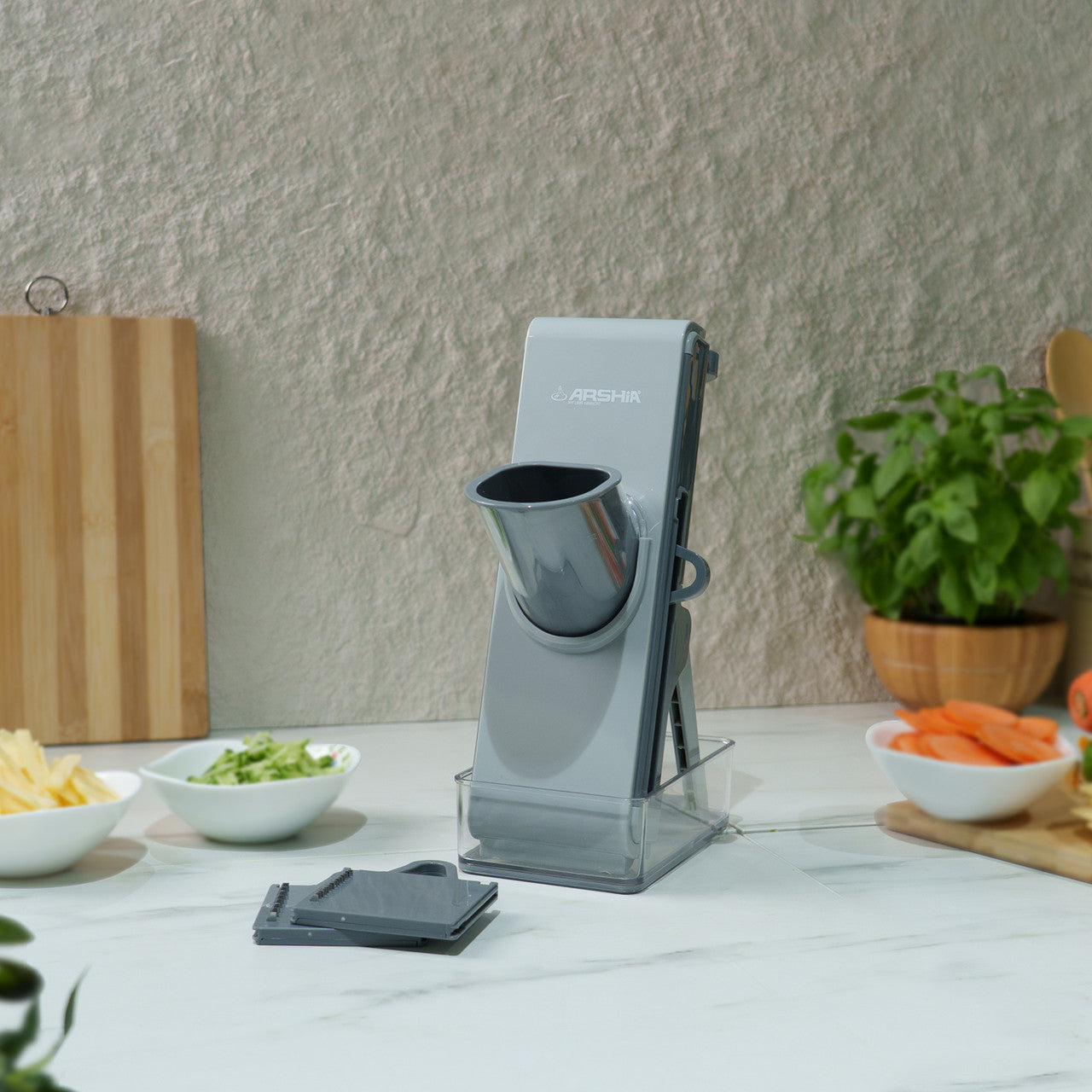 Arshia GR360-3615, Plastic Grater with Interchangeable Blades