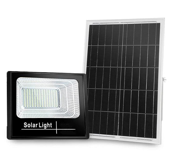 كشاف LED بالطاقة الشمسية بقدرة 300 واط مع جهاز تحكم عن بعد، ومستشعر ضوء ذكي وتصميم مقاوم للماء بمعيار IP67