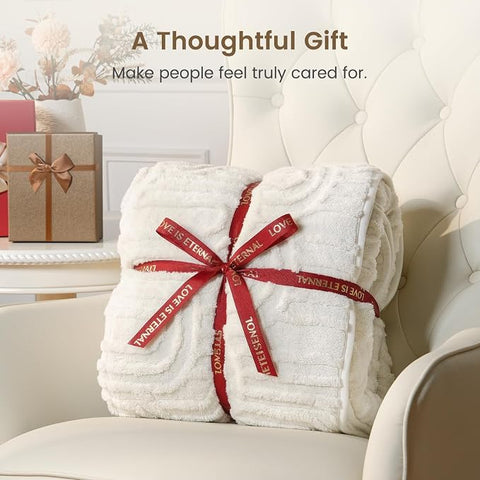 Wajade Fleece Throw Blanket, Fluffy Faux Fur Blanket for Bed Sofa Couch, Soft Warm Thick Blanket,Size 200X230 CM