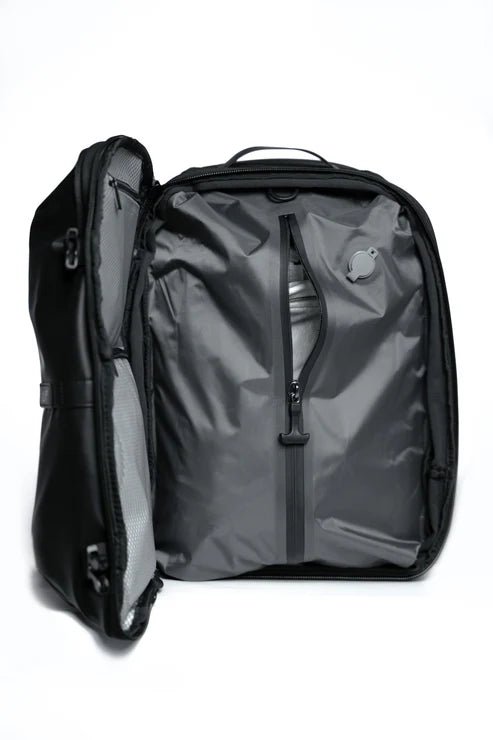 TUFF Smart Travel & Gym Bag with Vacuum Compression & USB Charging