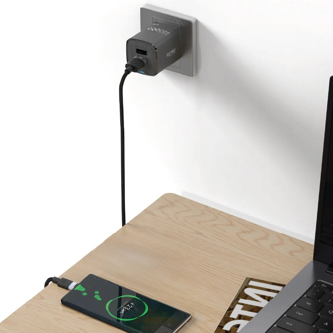 باوا PW-TCRT31UK-BK، شاحن حائط رجعي بقدرة 3.1A مزدوج USB - بريطاني