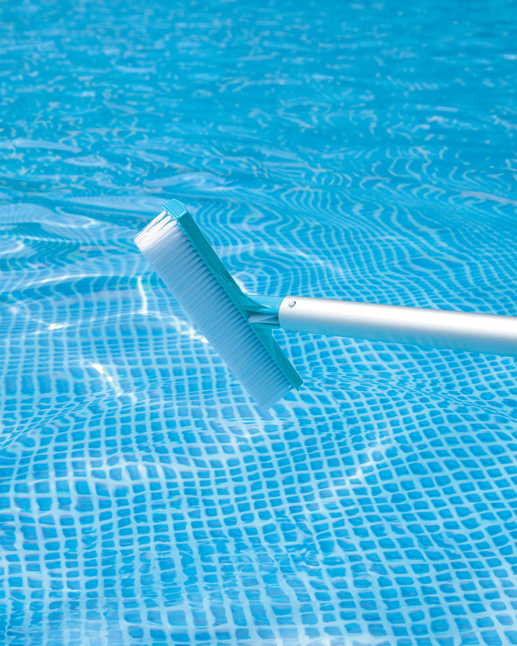 Intex Deluxe Pool Maintenance Kit 28003 – Vacuum, Skimmer Net & Telescoping Pole