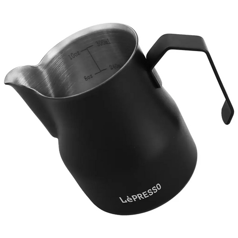 إبريق خفق الحليب من Lepresso - أسود