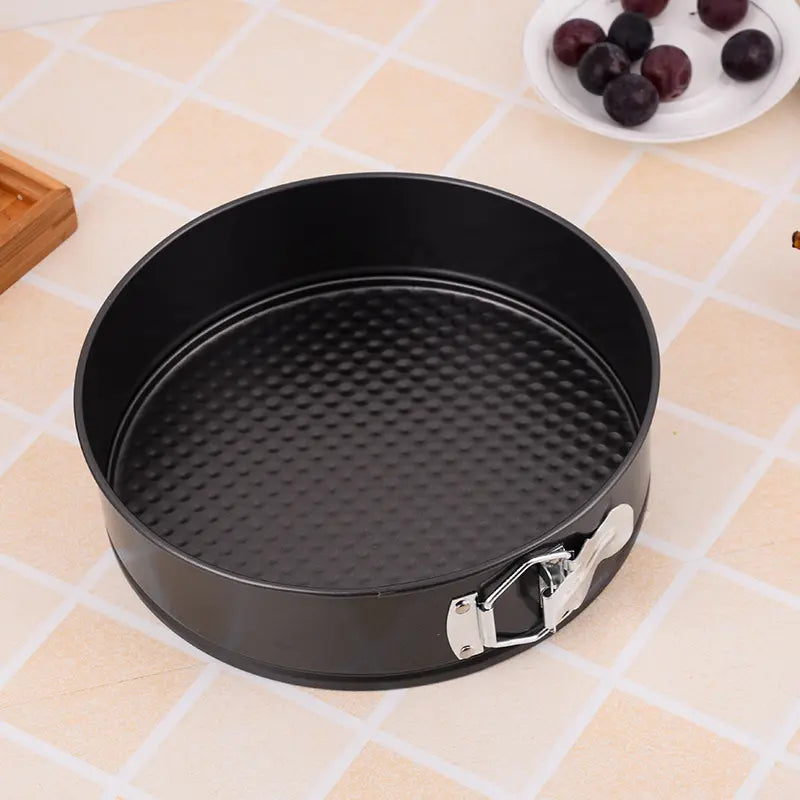 3-Piece Carbon Steel Springform Cake Mould Set with Removable Bases & Quick-Release Buckles – Round, Square & Heart Shape
