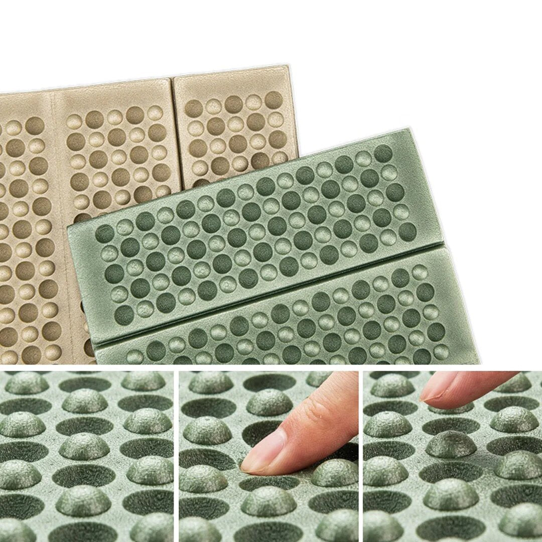 وسادة قابلة للطي من نيتشرهايك بتصميم عش البيض XPE - أخضر عسكري (الأبعاد: ⁦40.5 × 30.5 × 1.5⁩)
