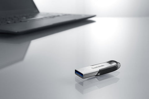 SanDisk Ultra Flair 32GB Flash Drive