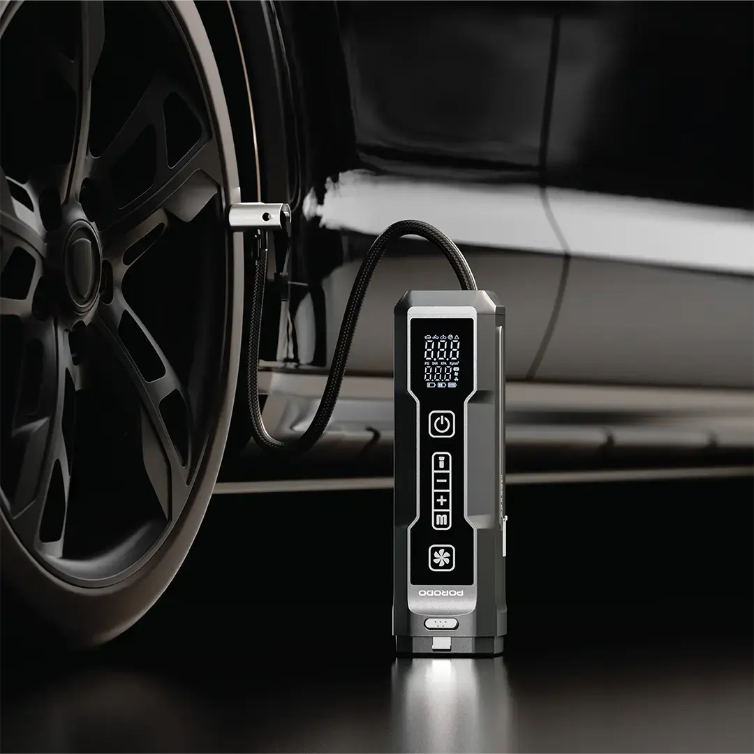 مشغل تشغيل بطارية بورودو إغناتوف ومضخة هواء مع مكنسة يدوية وشحن USB-C - أسود