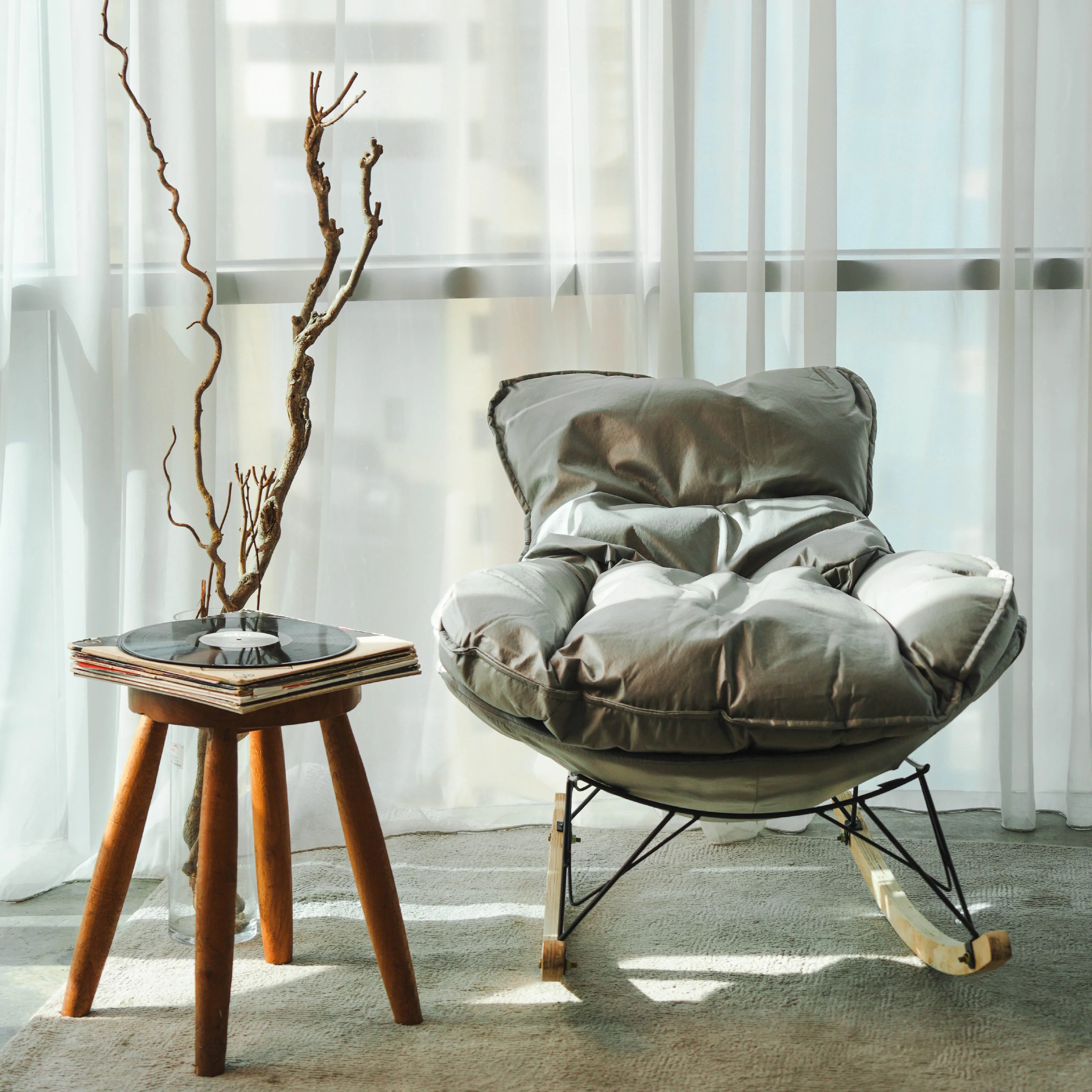 كرسي سوما أورا الهزاز – رمادي