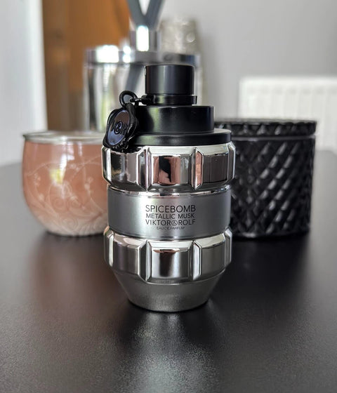 Viktor & Rolf Spicebomb Metallic Musk EDP For Him - 90 Ml
