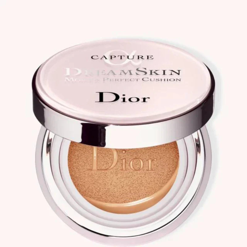 Dior Capture Dreamskin Moist and Perfect Cushion SPF 50 PA+++
