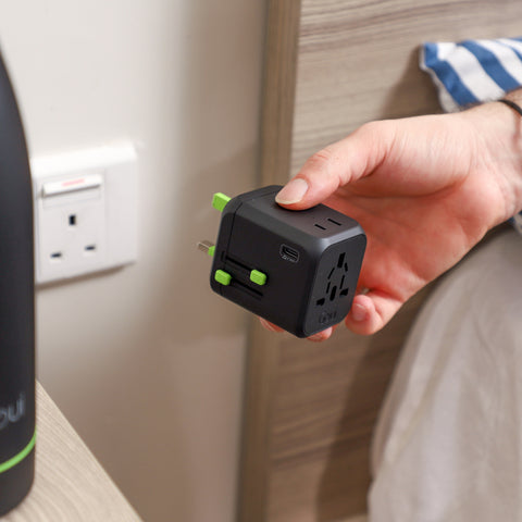 Goui Uniq Universal Travel Charger 30W PD - Black