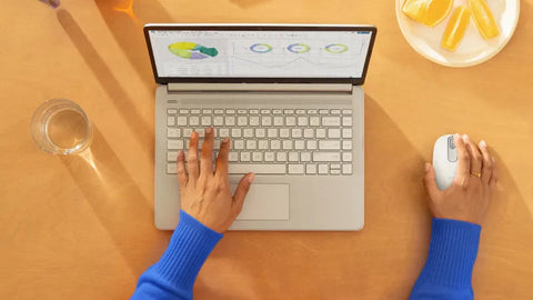 ماوس Logitech M196 بلوتوث لاسلكي للاستخدام اليومي – أوف وايت